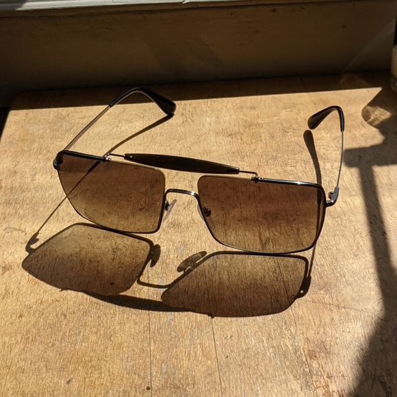 PRADA sunglasses ✨HOST PICK✨ - Picture 3 of 11